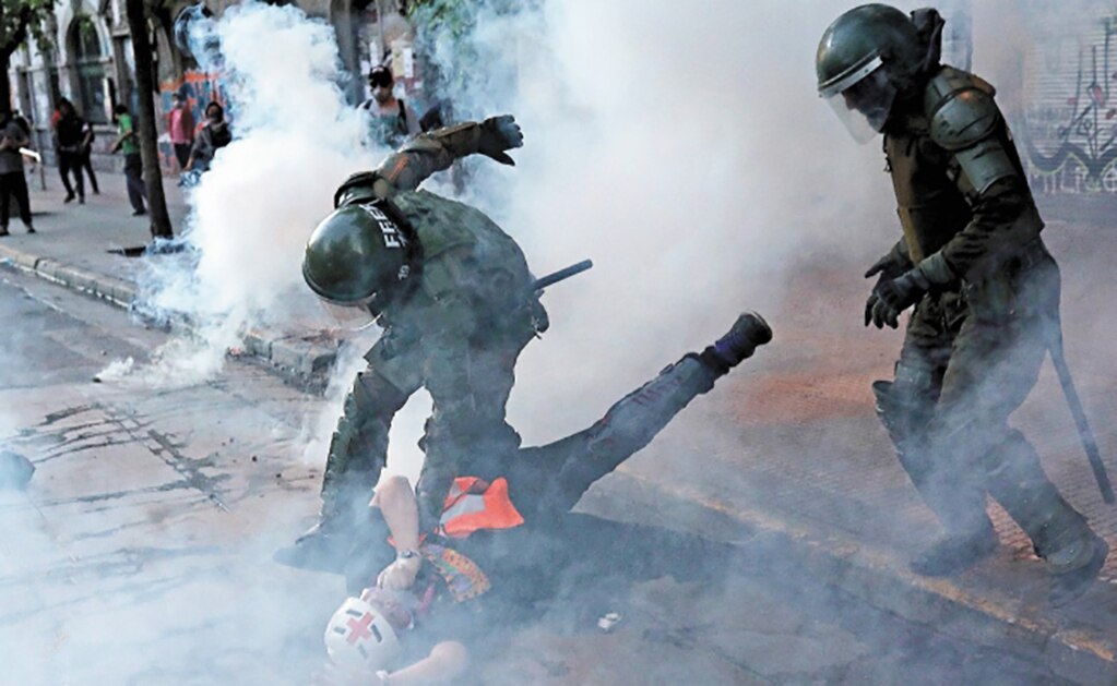 Chile: choques llegan a barrios ricos