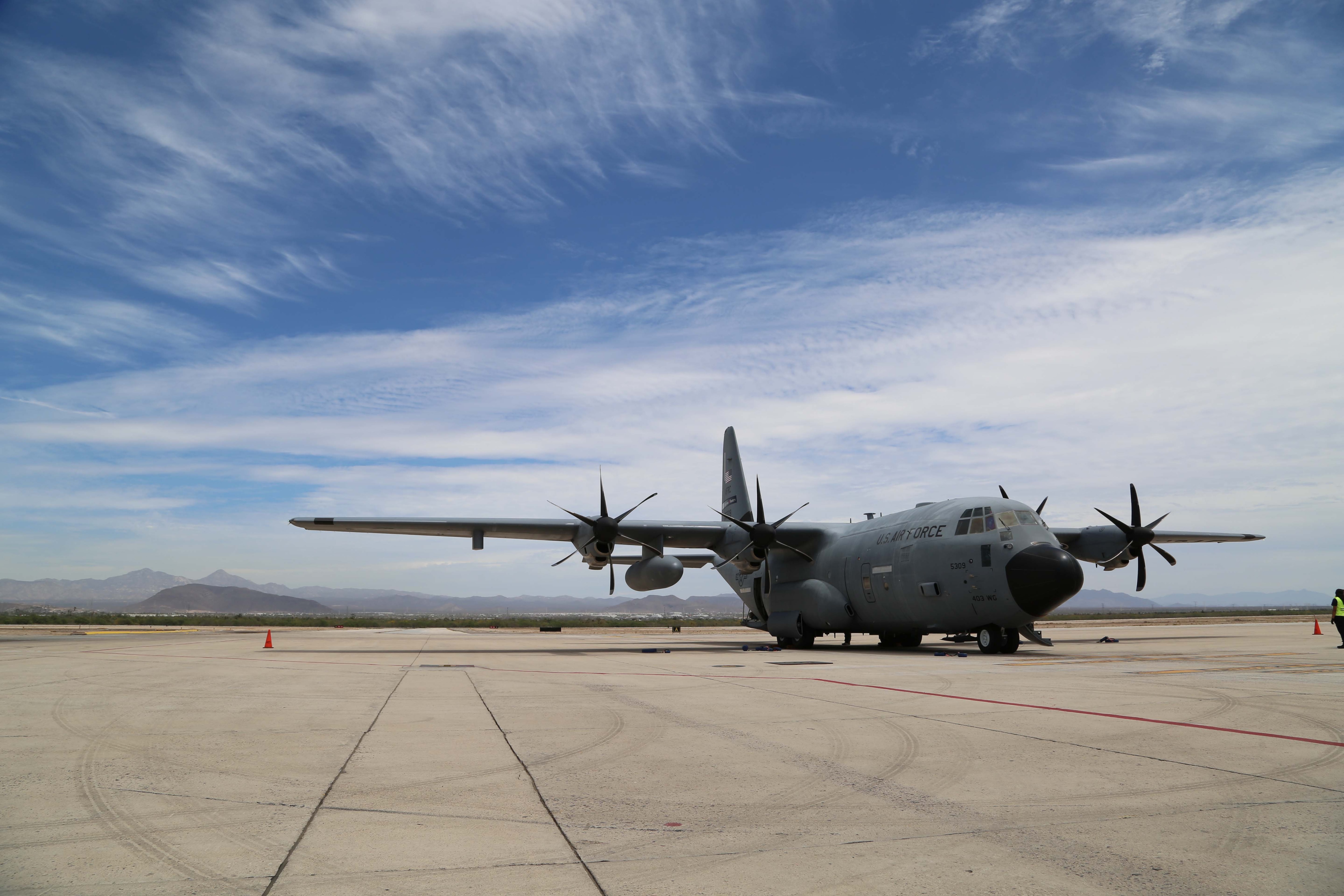 Aviones cazahuracanes llegan a México