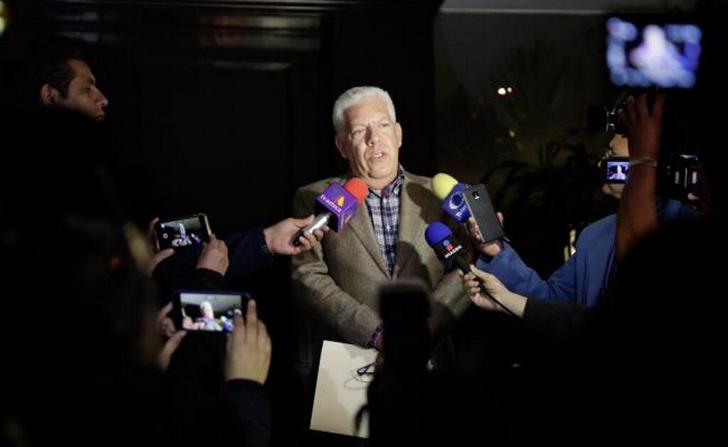 Elba Esther Gordillo ya está libre "y con su familia"