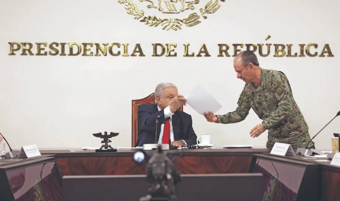 Rafael Ojeda Durán (der.) fue secretario de Marina en el sexenio de Andrés Manuel López Obrador. Foto: Archivo/ EL UNIVERSAL