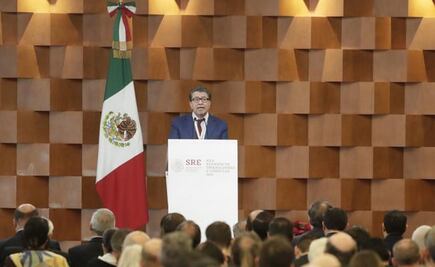 Si hubo corrupción en refinerías, se deben cancelar contratos: Monreal