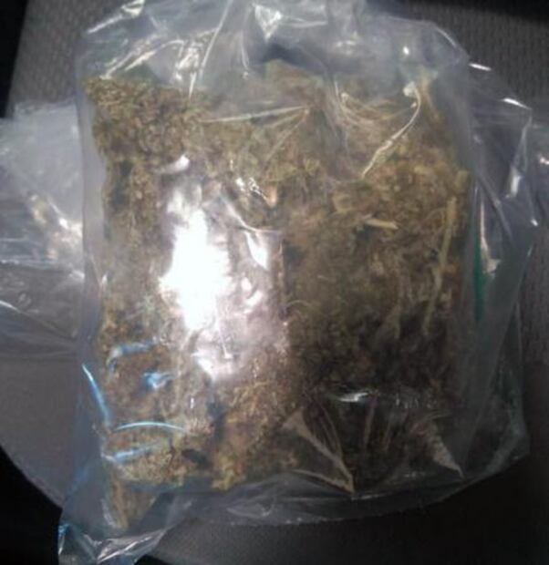 Detienen a tres con marihuana al sur de la capital