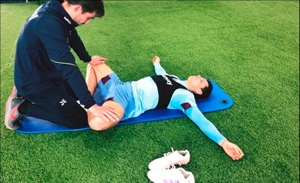 'Chicharito' se defiende y muestra que sí trabaja en su recuperación