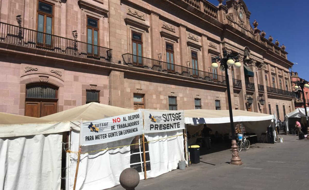 “Hay plan B, C y hasta D” para liberar Plaza de Armas de manifestantes, dice gobierno de SLP