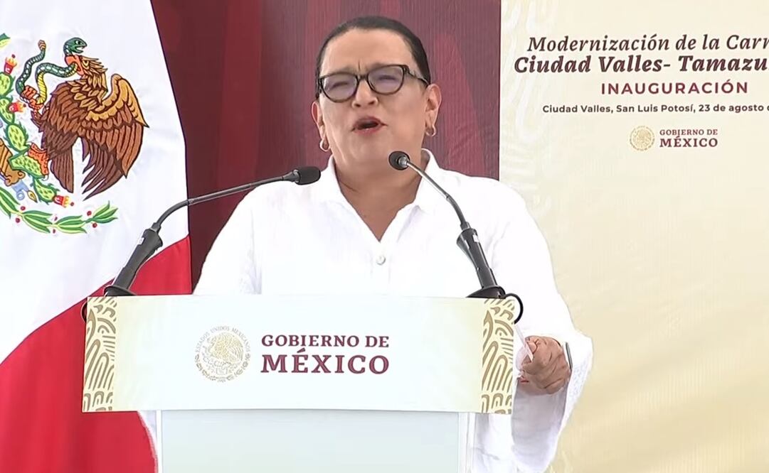 En su intervención, la funcionaria federal se dedicó a contar su historia familiar y sus orígenes. Foto: Especial