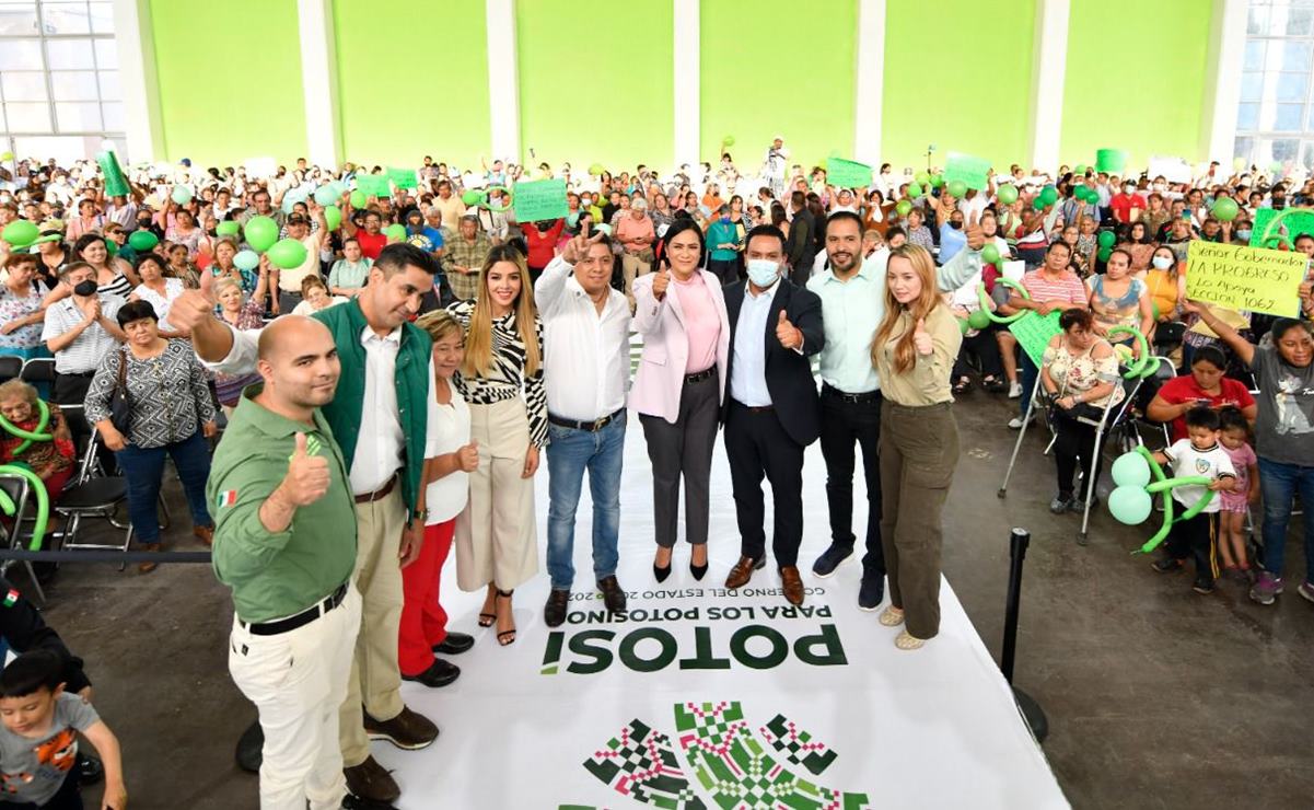 Entrega Ricardo Gallardo y Ariadna Montiel apoyos a madres solteras y adultos mayores en SLP