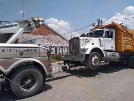 Retiran chatarra en primer cuadro de Soledad