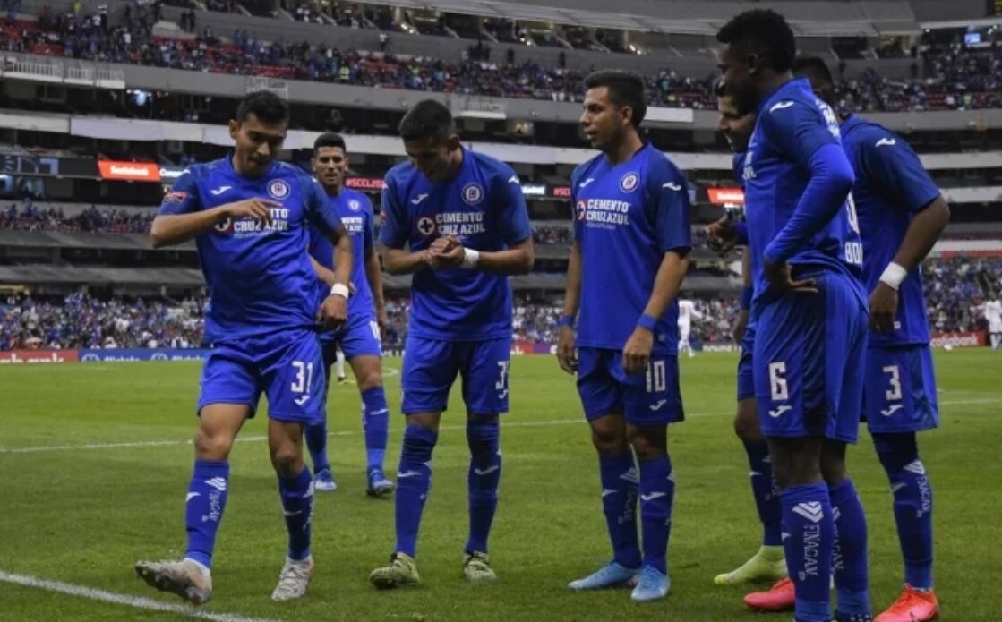 Cruz Azul golea y avanza a cuartos de final de la Concachampions