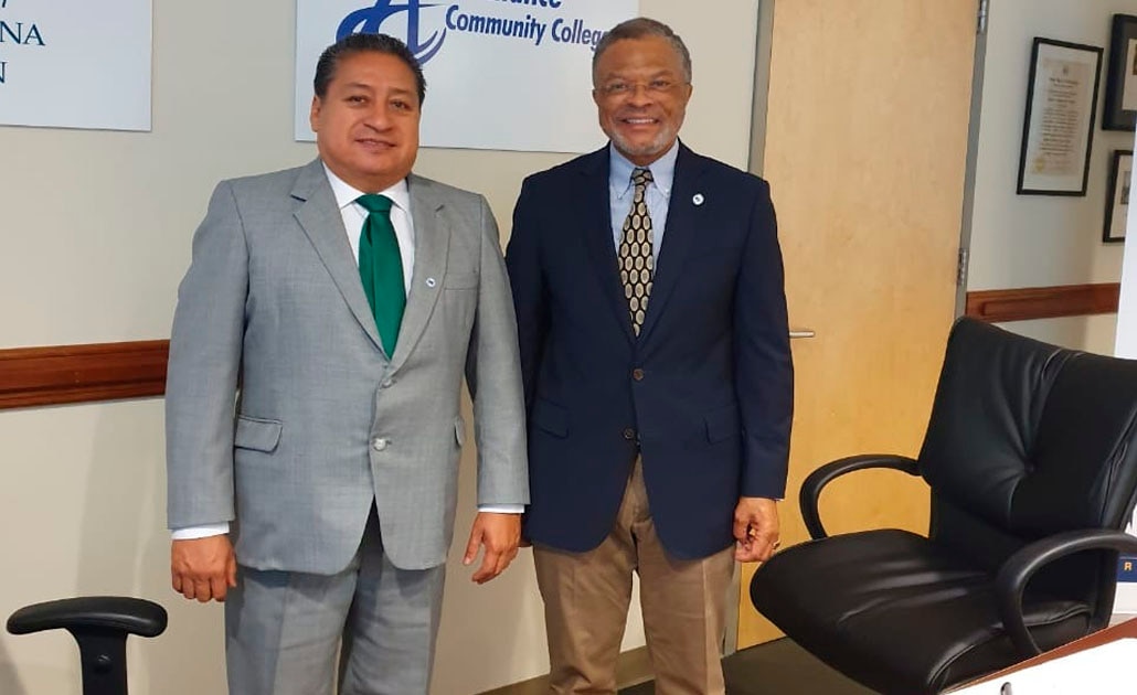 Alcalde de Soledad visita instituciones médicas, académicas y culturales de EU