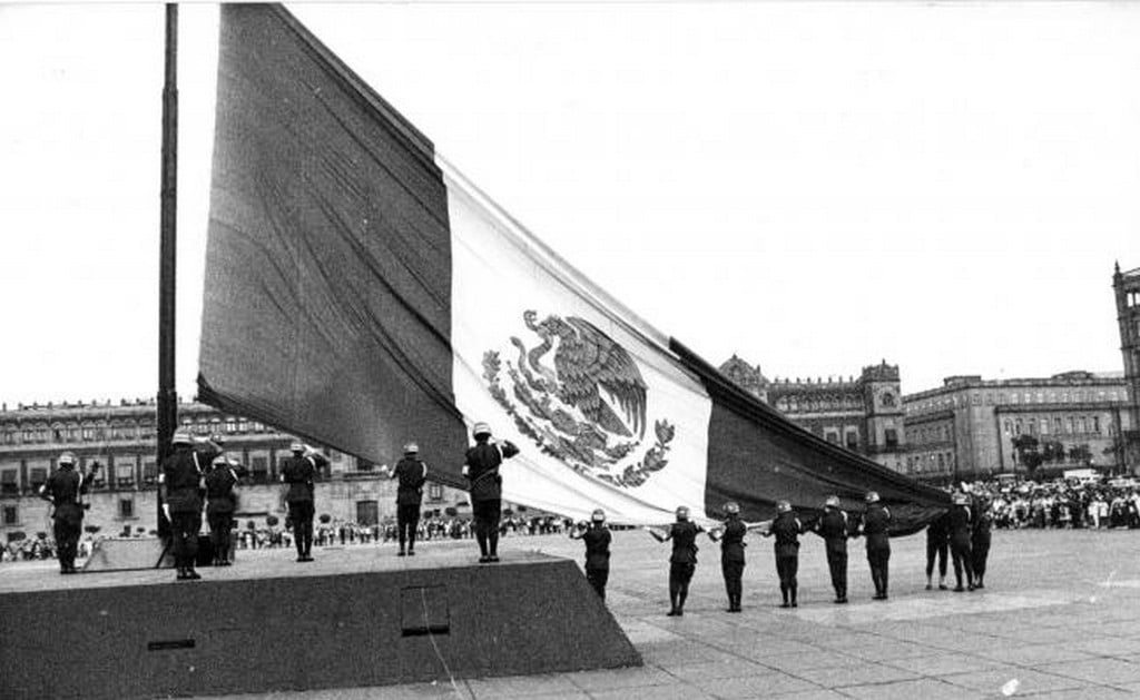 Cuando se celebraba con orgullo El Día de la Bandera