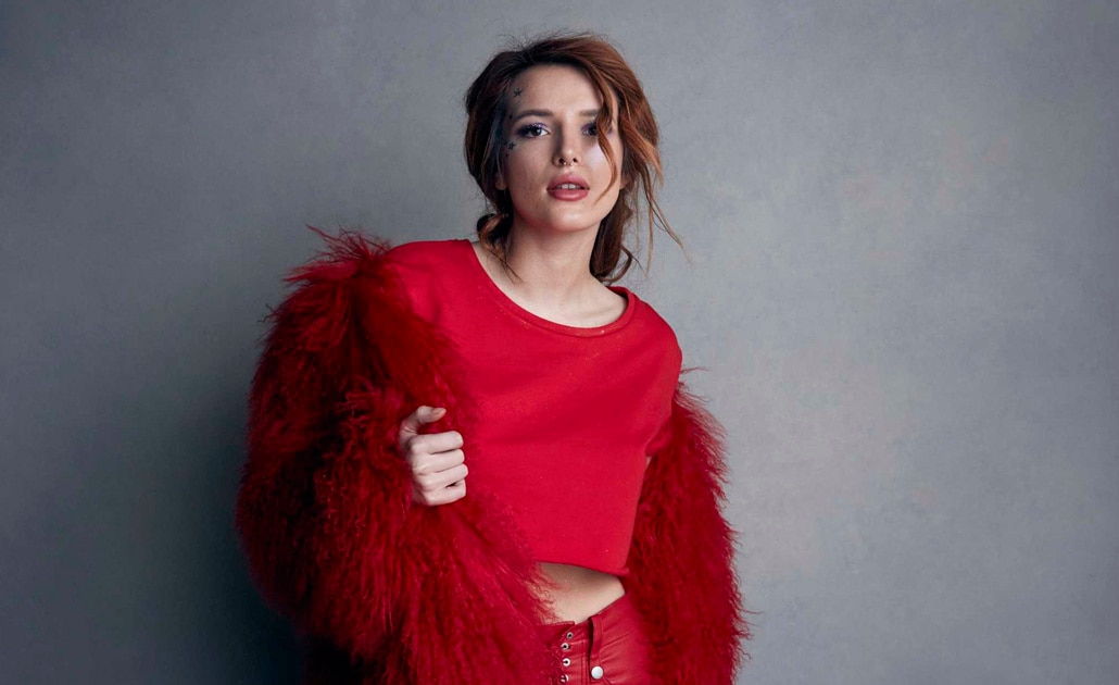 Bella Thorne cuenta sus luchas, depresión y dislexia en poemario