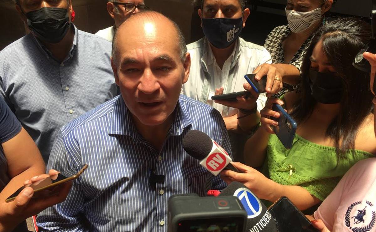 Buscan crear fideicomiso y fondo de pensiones para trabajadores del Ayuntamiento de SLP 