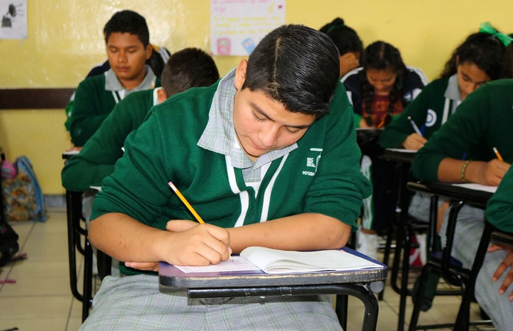 Participan más de 34 mil alumnos en prueba PLANEA Secundaria 2019