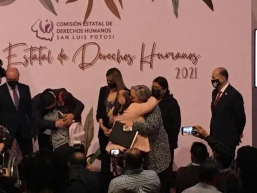 Recibe Premio Estatal de Derechos Humanos Asociación Pro Superación de Niños Down
