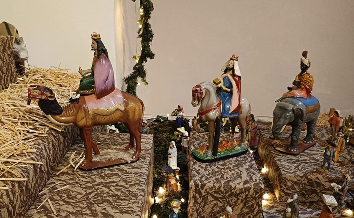 Nacimiento con figuras de barro de más de 100 años se exhibe en el Museo del Virreinato de SLP 