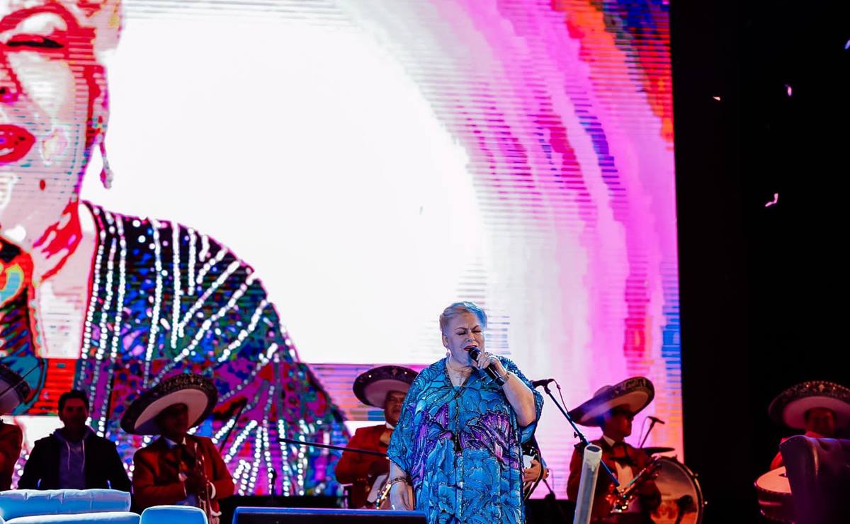 La reina del pueblo con más de 50 años de trayectoria fue recibida con una gran ovación por los asistentes. Foto: Especial