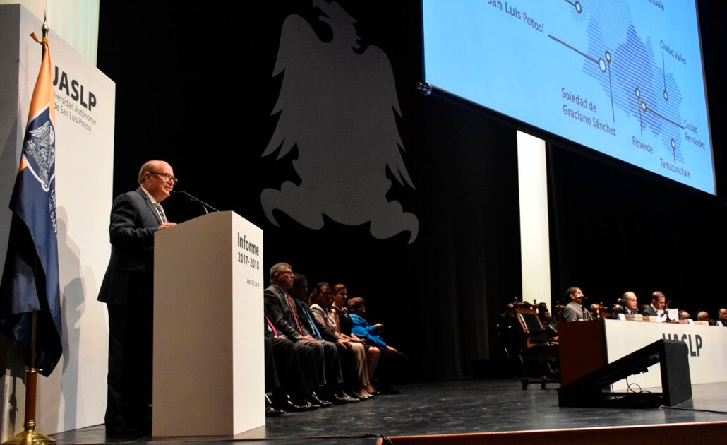 Presenta rector de la UASLP informe de actividades