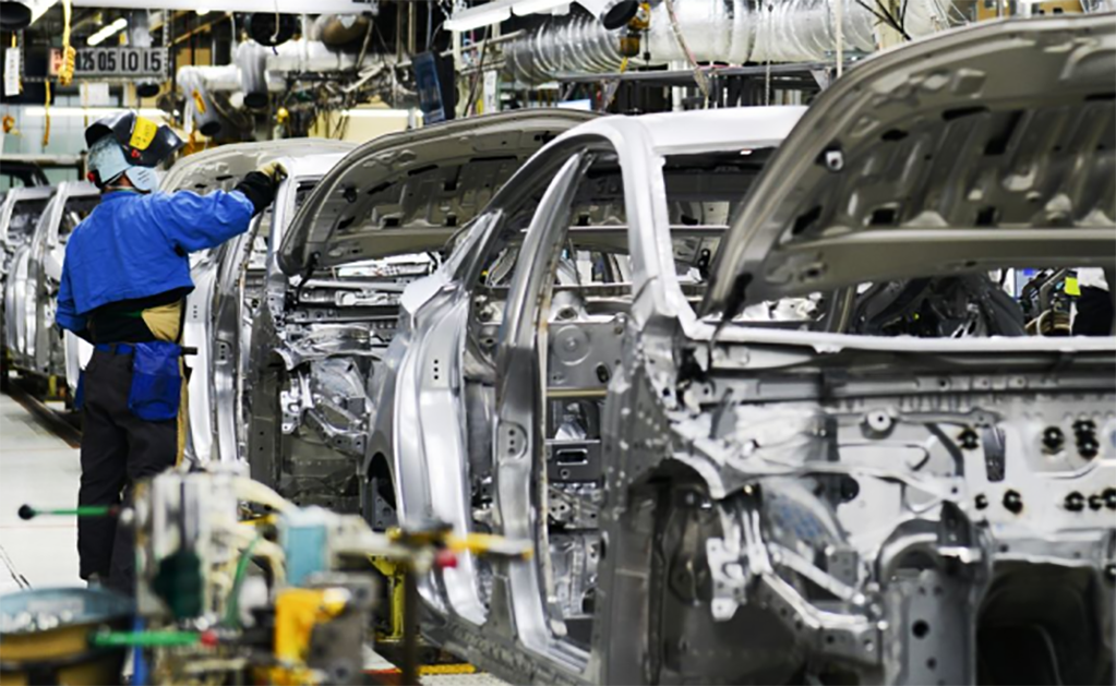 Industriales temen desabasto de insumos por coronavirus 