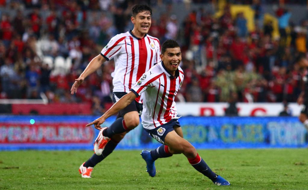 Chivas liga su tercer triunfo en la Liga MX