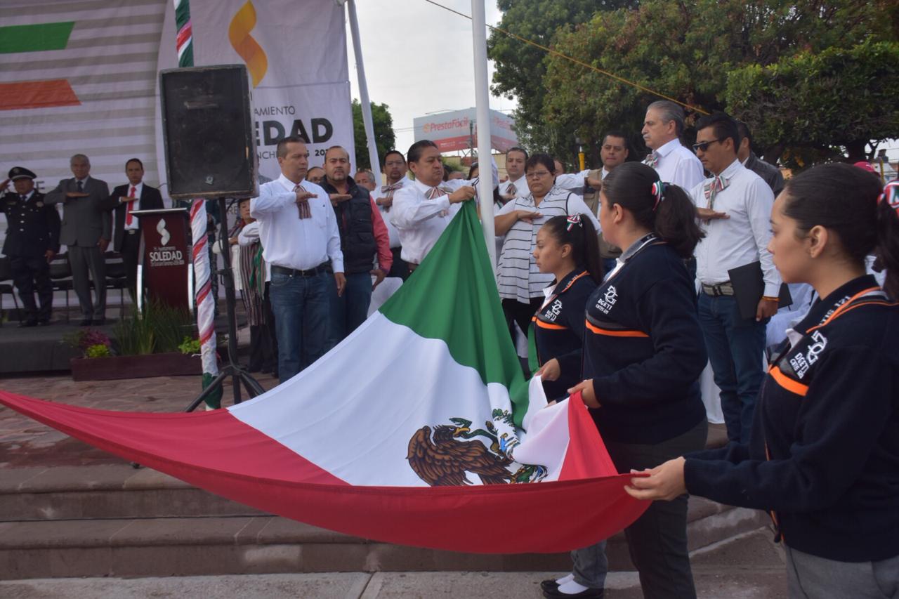 Realizan en Soledad desfile conmemorativo de Independencia