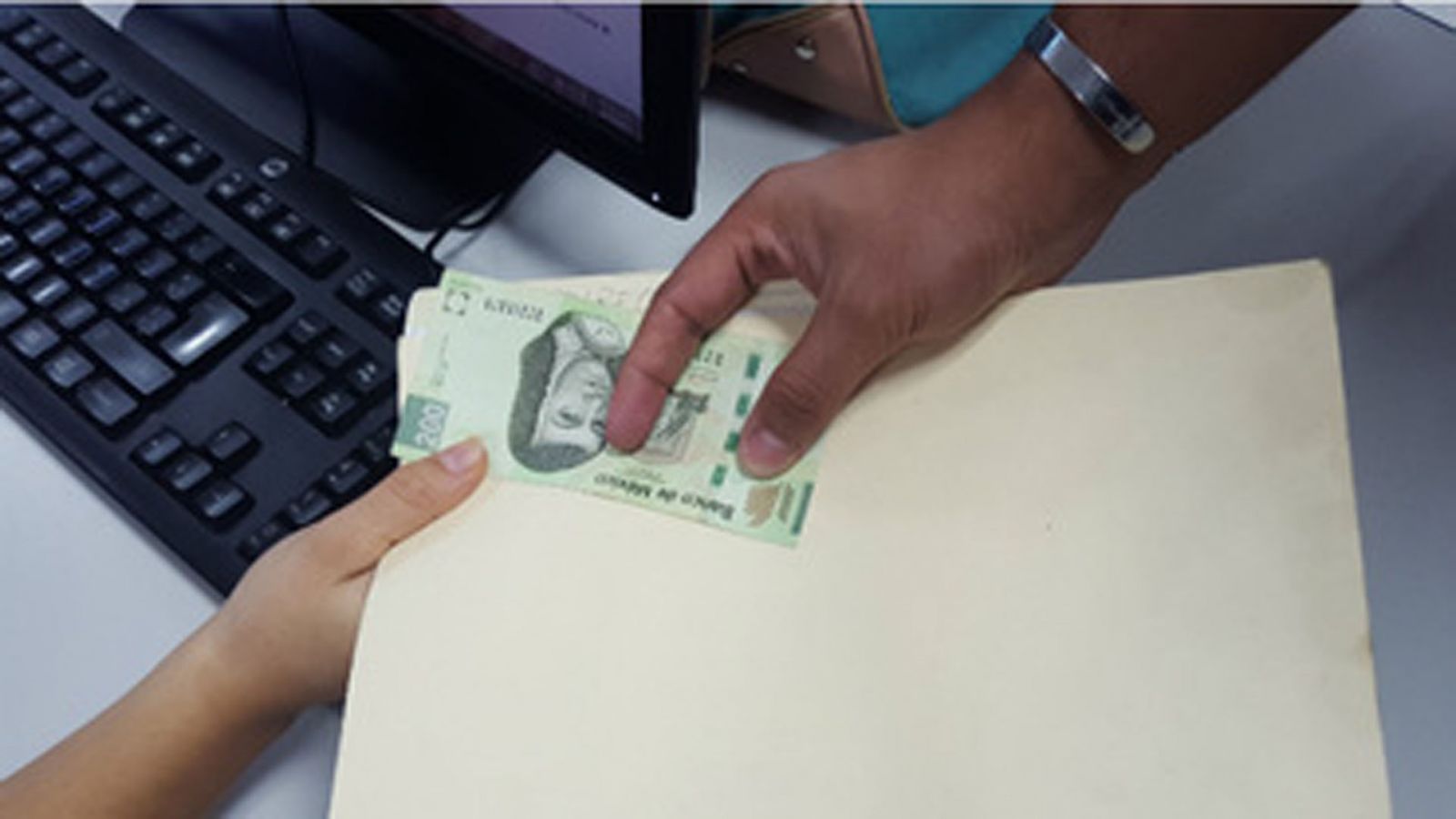 Denuncian extorsión de inspectores municipales