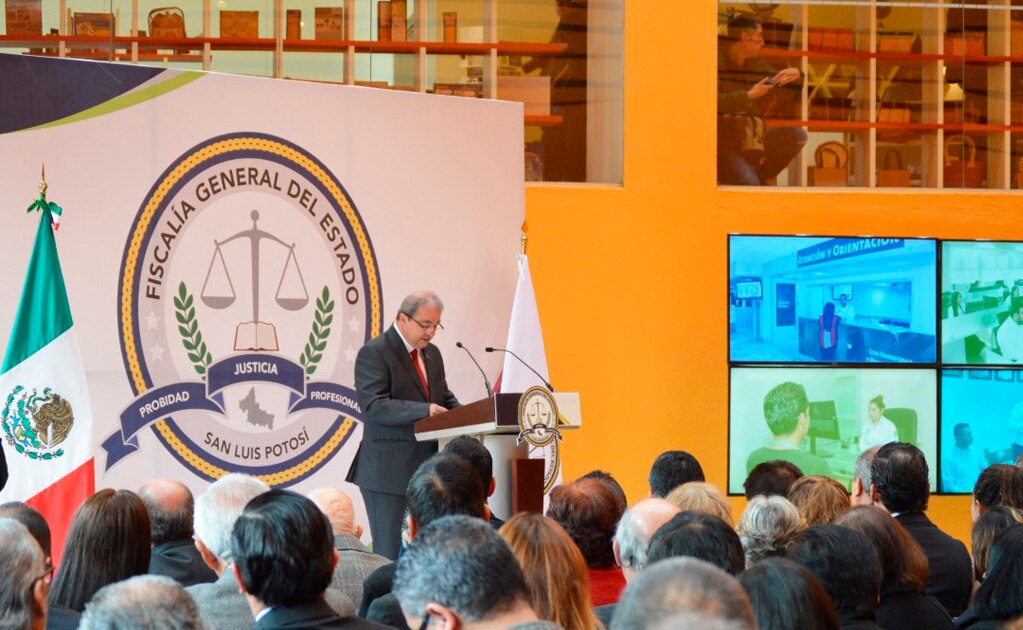 Presenta fiscal de SLP segundo informe de actividades