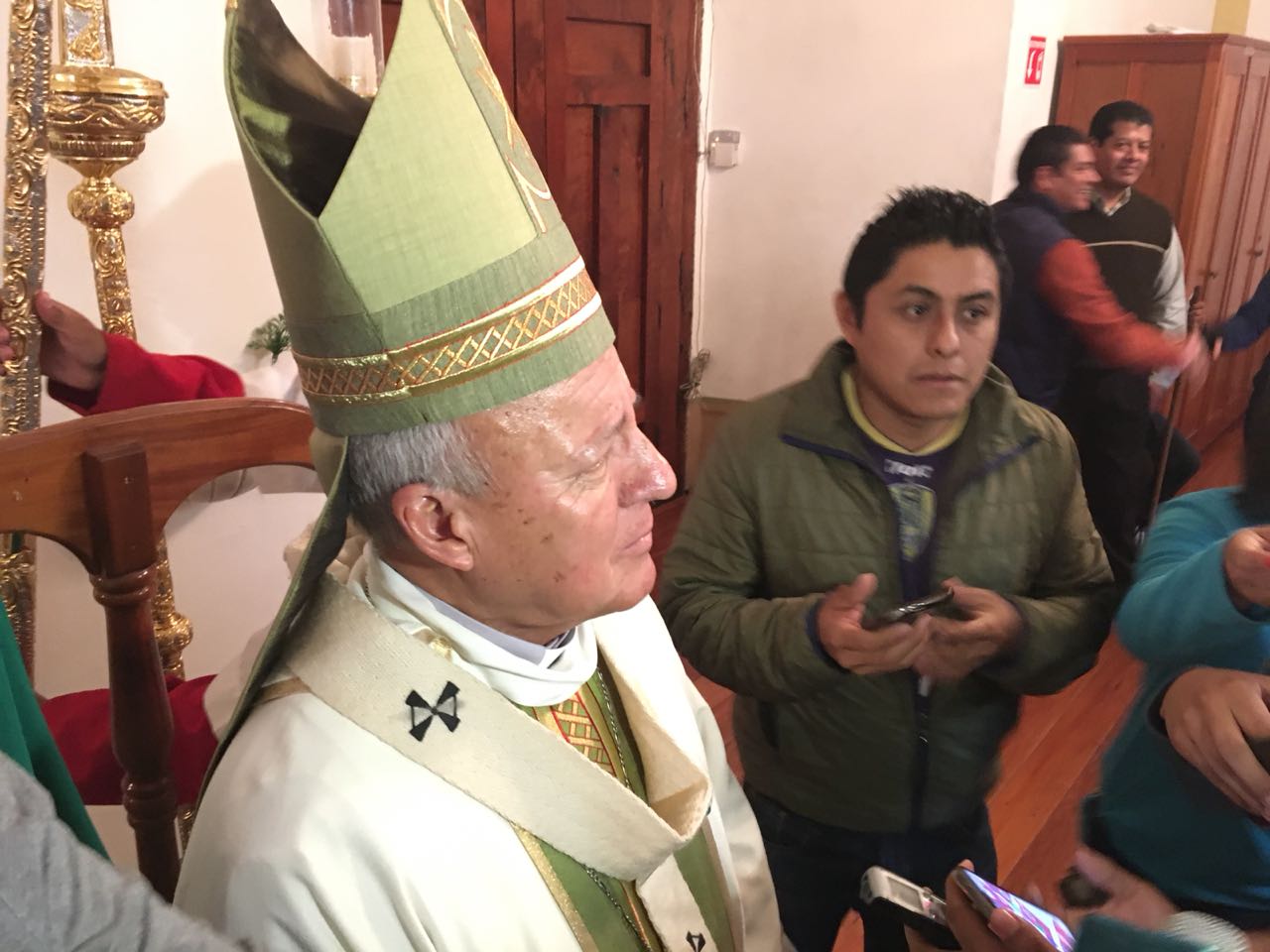 Alerta la iglesia católica sobre falso curas, seminaristas y religiosas que piden dinero