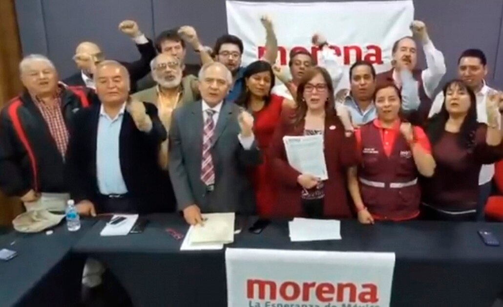 Con firmas y video, reafirman candidatura de Barbosa en Puebla