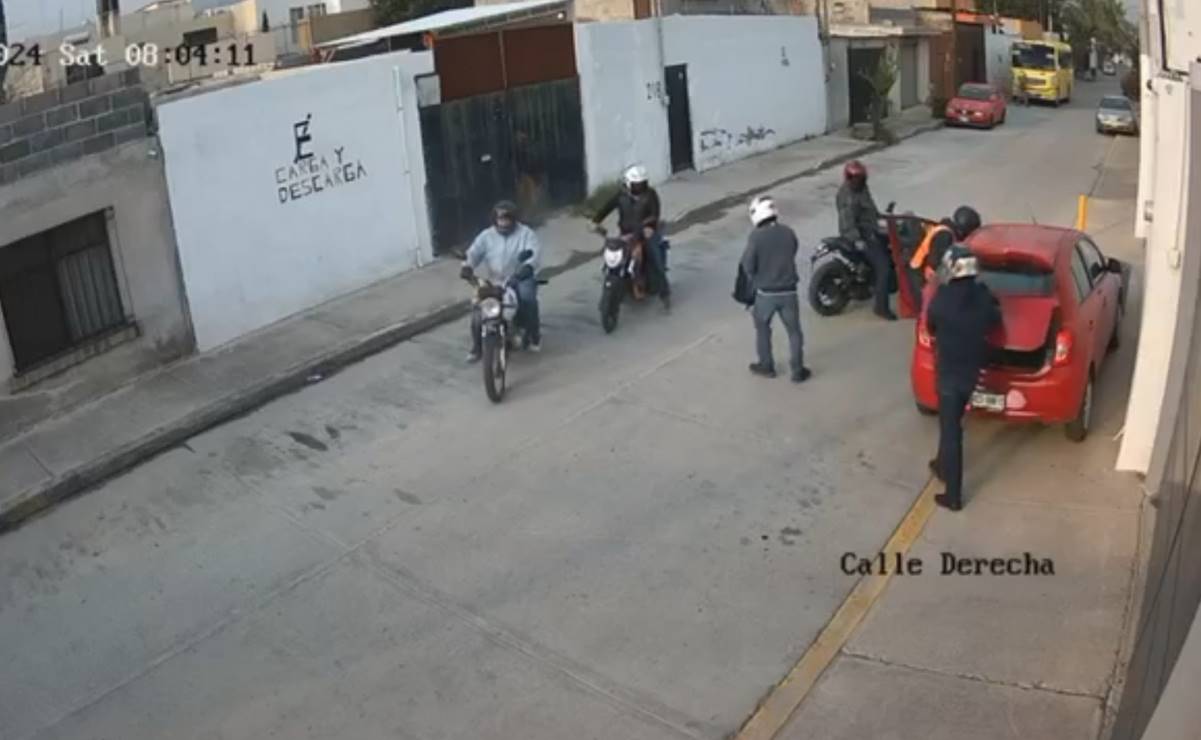 Crimen en SLP: 6 motorratones asaltan a mano armada a conductor en la capital