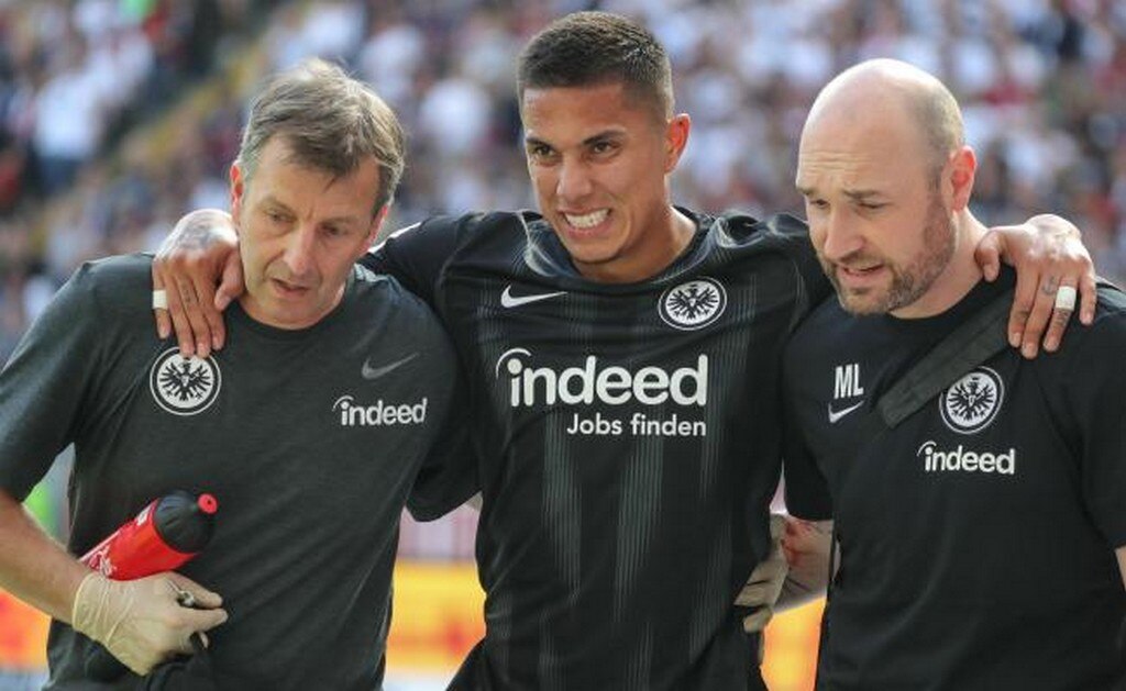 Carlos Salcedo será operado