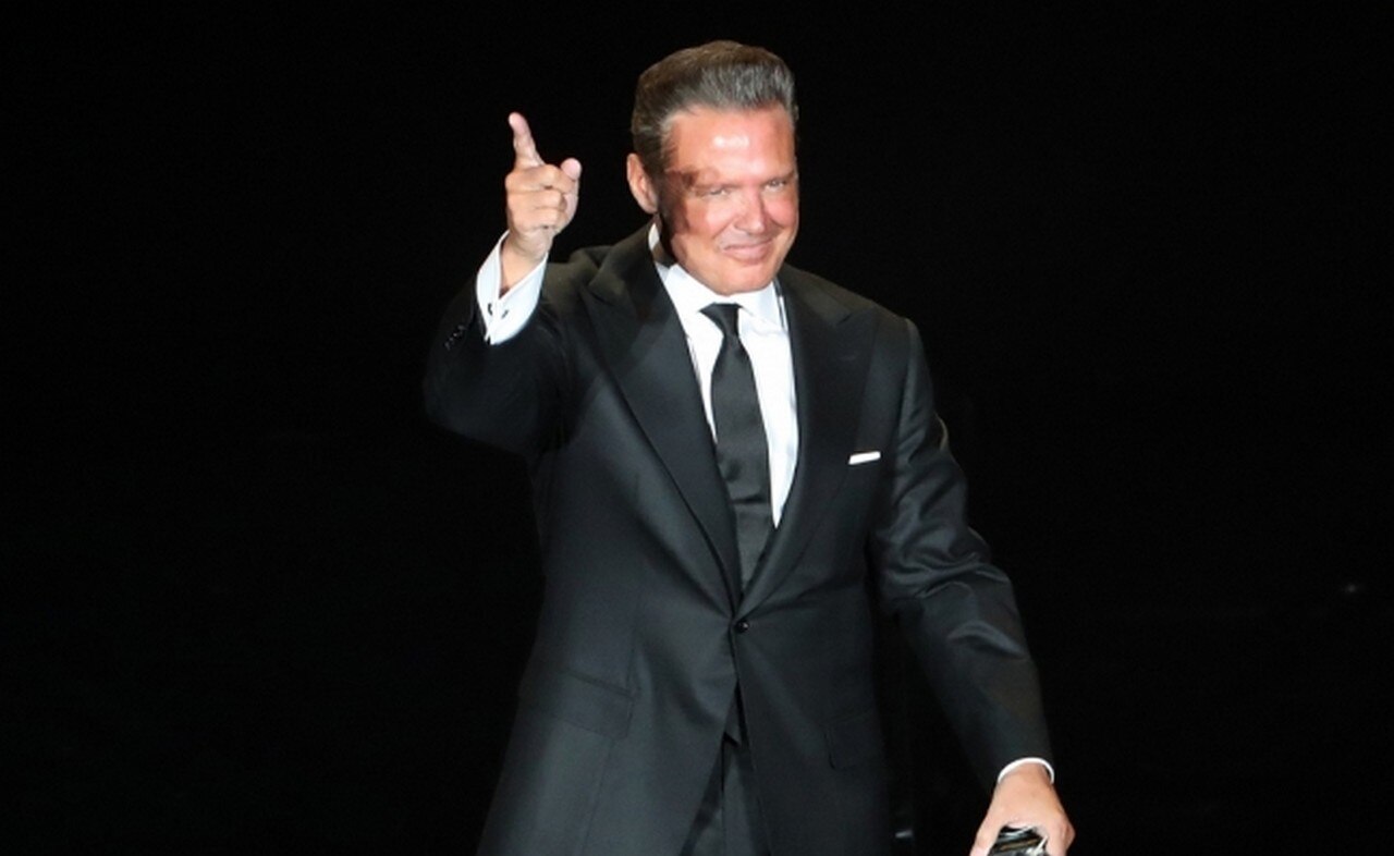  Luis Miguel reaparece y no calienta tanto en Lima