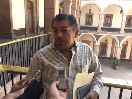 Zaragocenses se manifiestan en Palacio de Gobierno