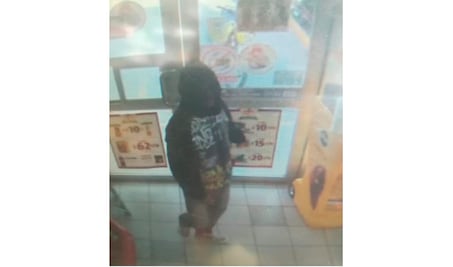 Detienen a sujeto por robo en tienda 