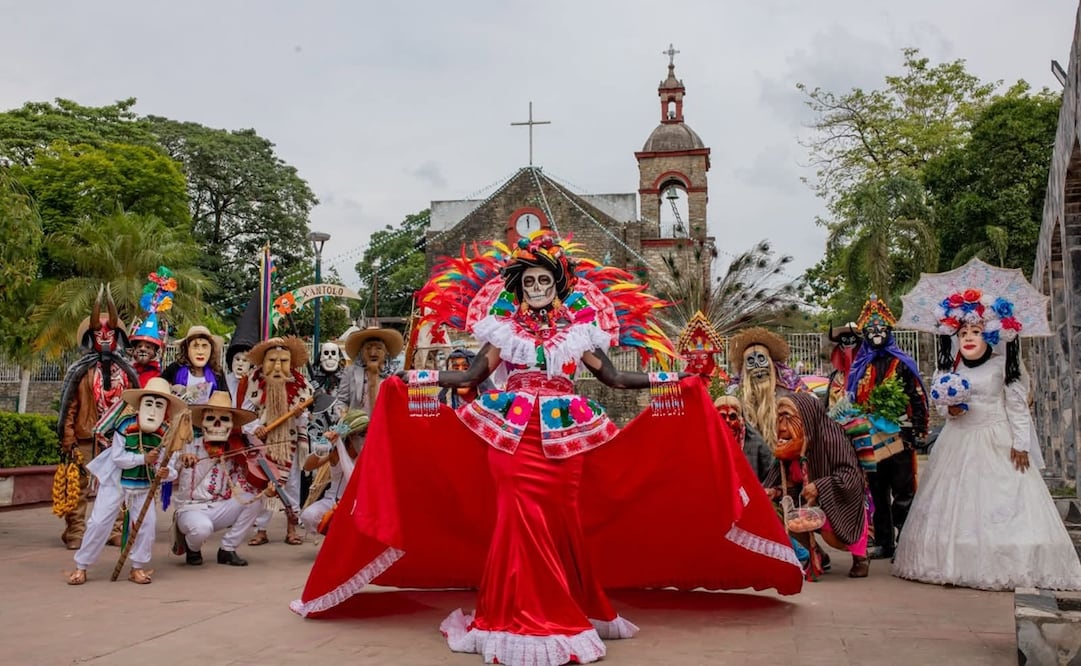 diputada Briss Sánchez López caracterizada como Catrina en Tampacán, SLP. Foto: FB@Dándole Vida a la Muerte
