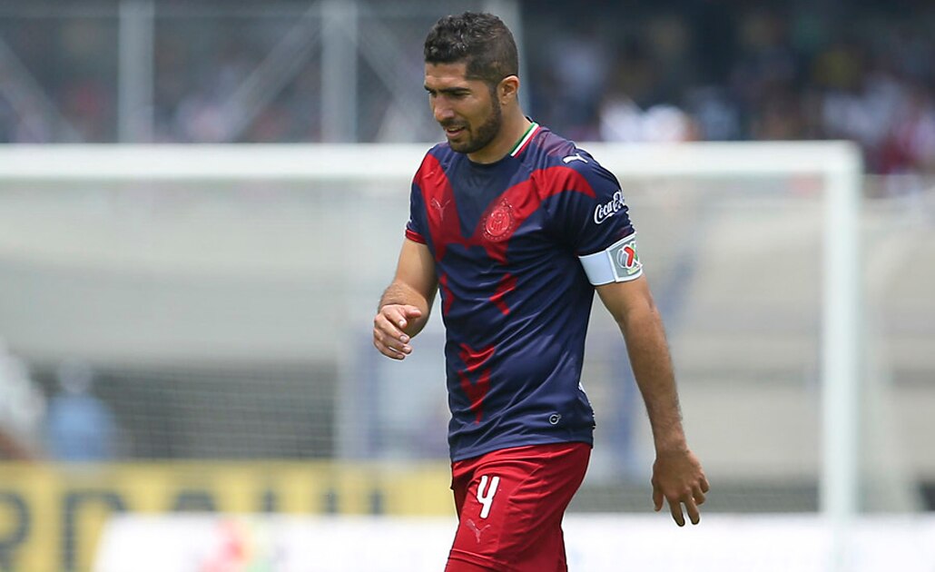 Deja Chivas en libertad a Jair Pereira