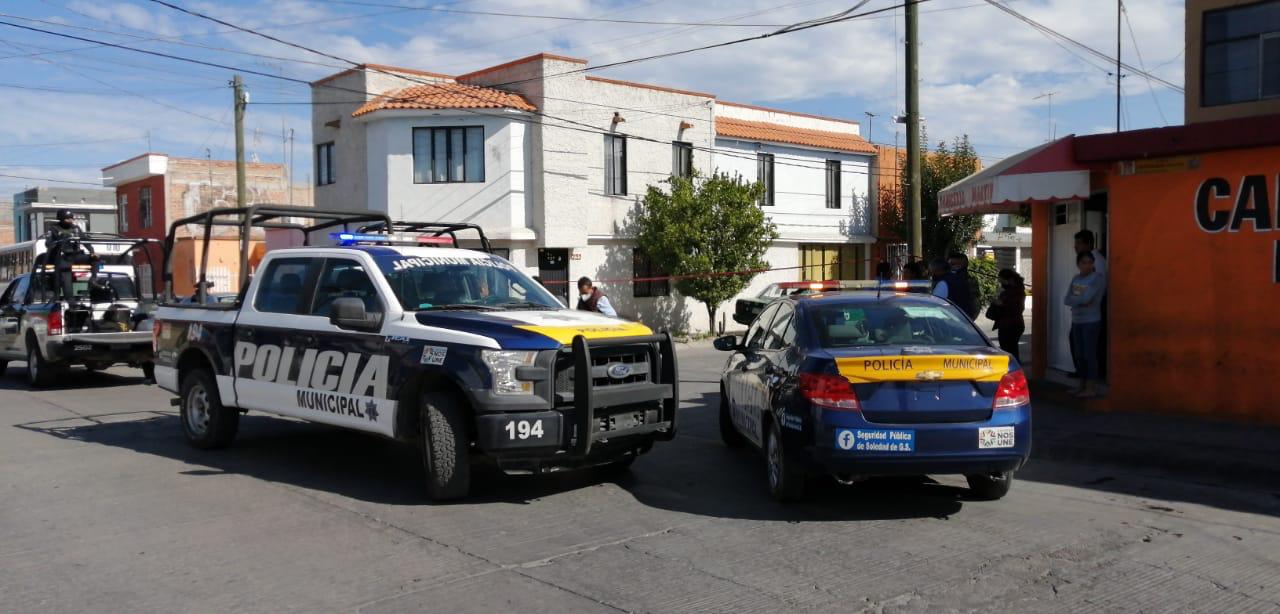 Atacan con arma blanca a dos policías en unidad habitacional de Soledad