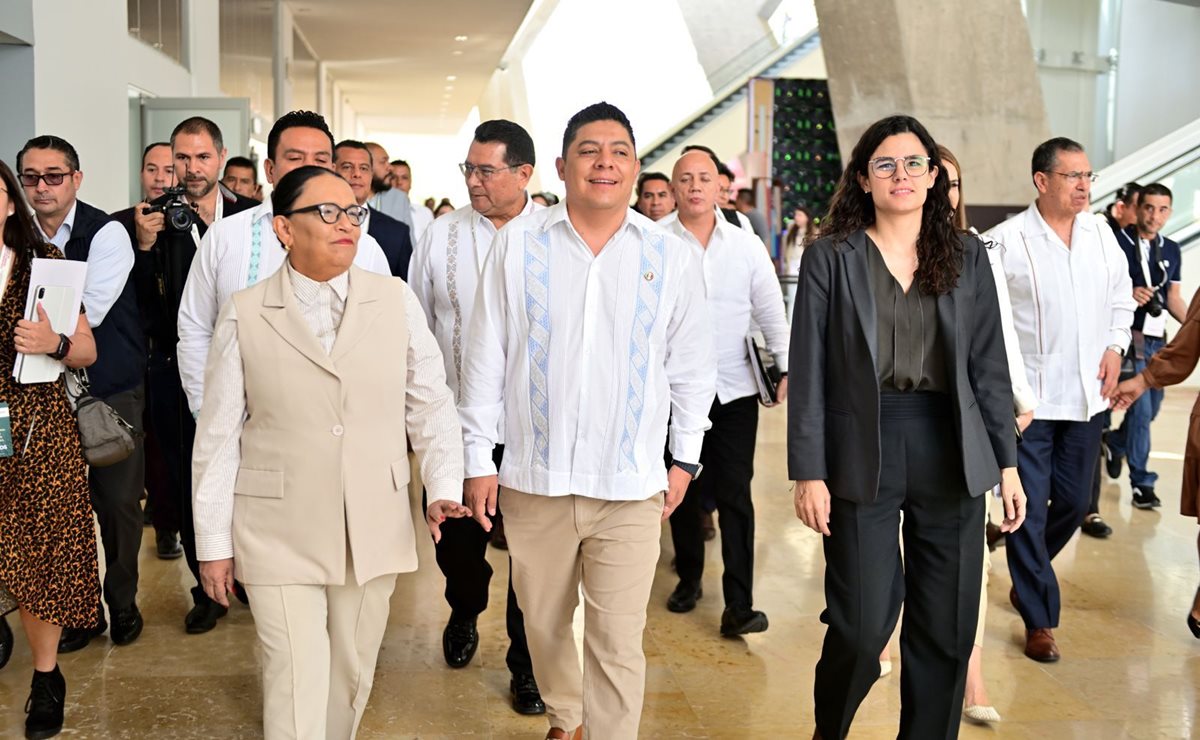 “Gracias a las mujeres y hombres valientes que mantienen firme nuestro propósito de recuperar la paz y que las familias potosinas vivan sin miedo”, concluyó Gallardo. Foto: Especial