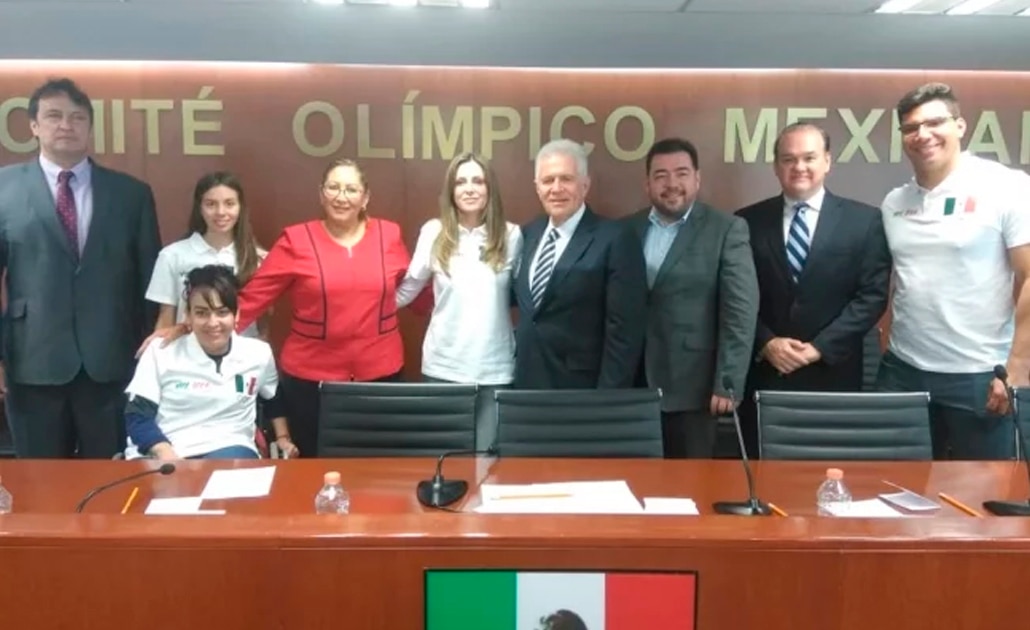 COM presenta a '20 padrinos olímpicos' que respaldarán a delegación mexicana en Tokio 2020