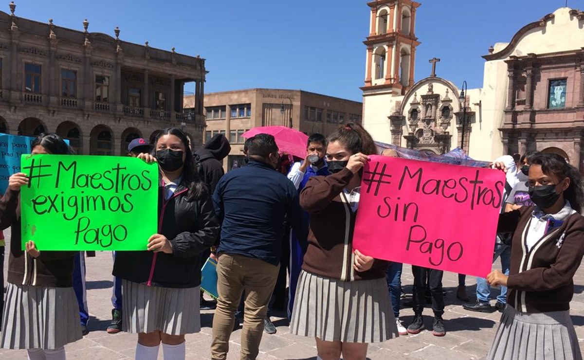 Maestros de SLP denuncian falta de pago desde hace cinco meses