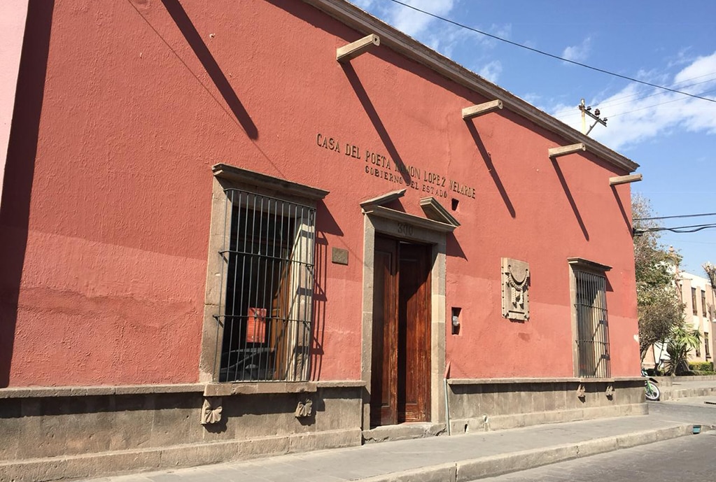 Ciclo “Los escritores y sus experiencias de lectura” ofrece actividades literarias 