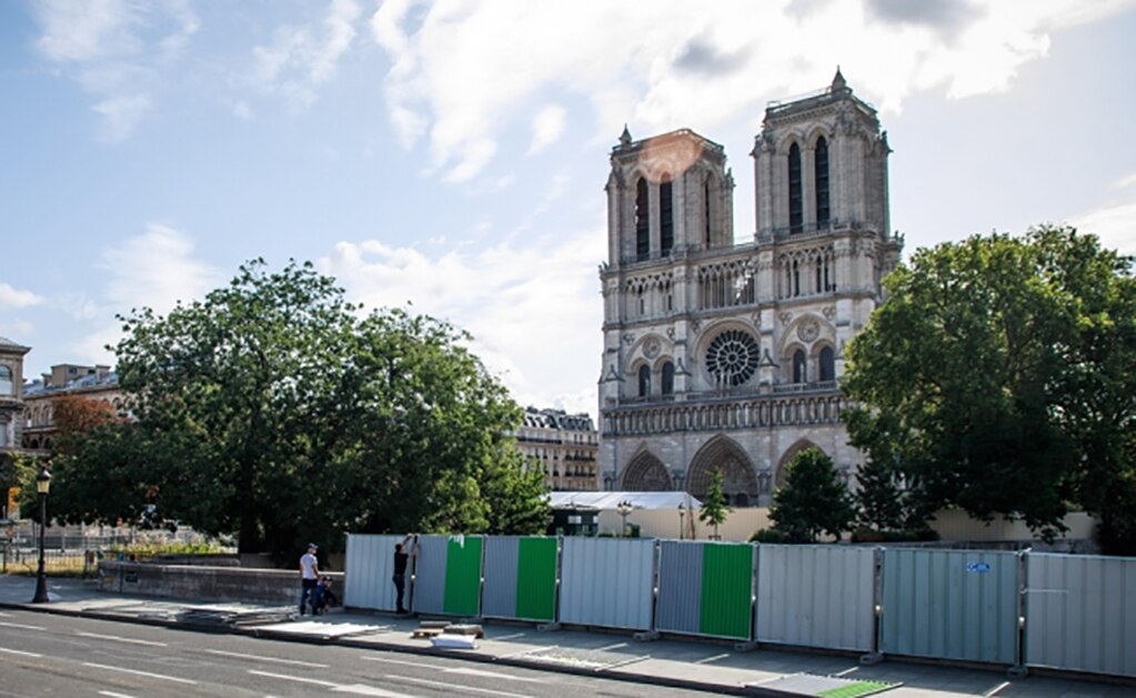 Comienzan trabajos de limpieza de plomo en Notre Dame