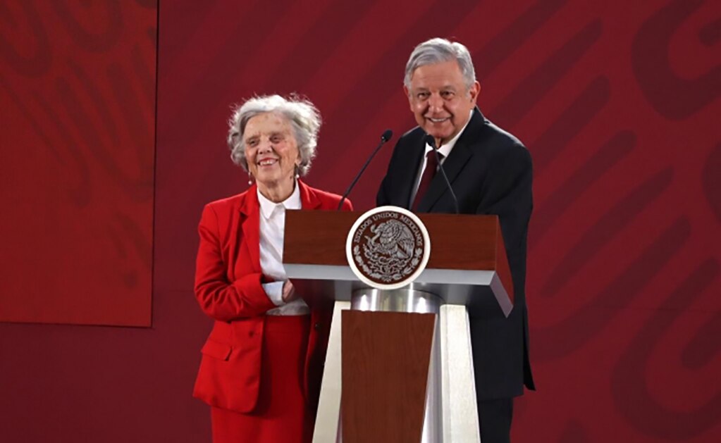 Elena Poniatowska acude a mañanera de AMLO; afirma que no hay prensa ‘fifí’
