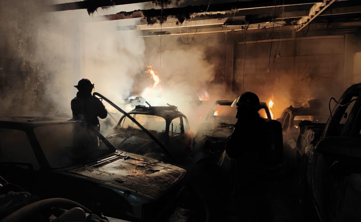 Vehículos e inmuebles quemados, personas heridas y un perrito muerto, los daños de la pirotecnia en SLP 