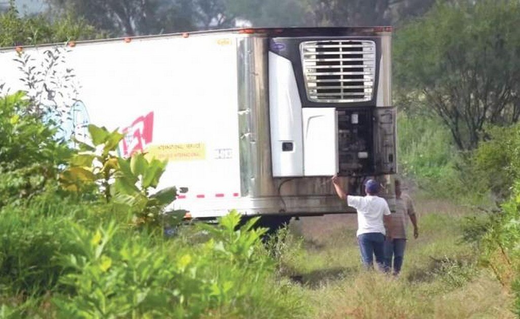 Gobernador cesa a director del forense por tráiler
