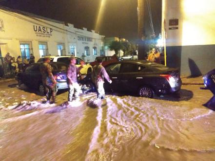 Por tromba en Matehuala SEDENA aplica Plan DN-III-E