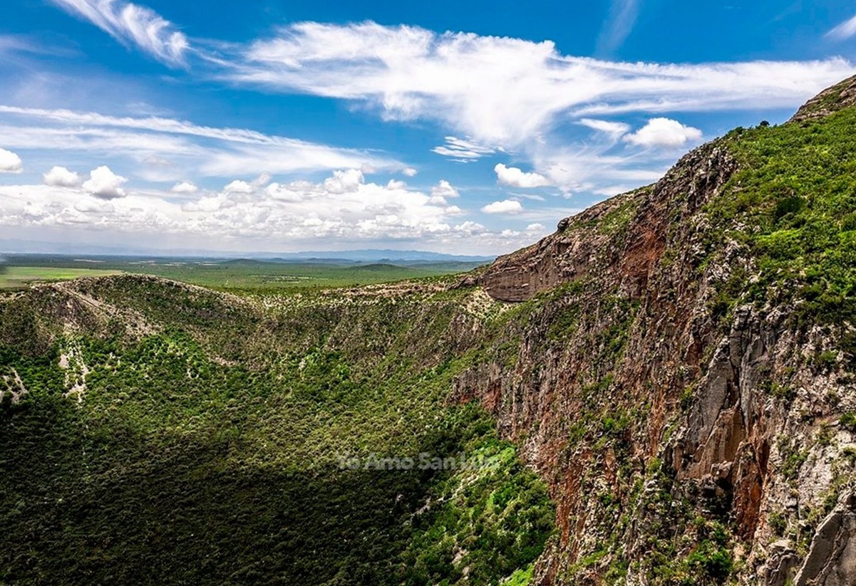 Conoce La Joya Honda, cráter seco único que expone rocas fósiles y actividad volcánica. Foto: Yo Amo San Luis.