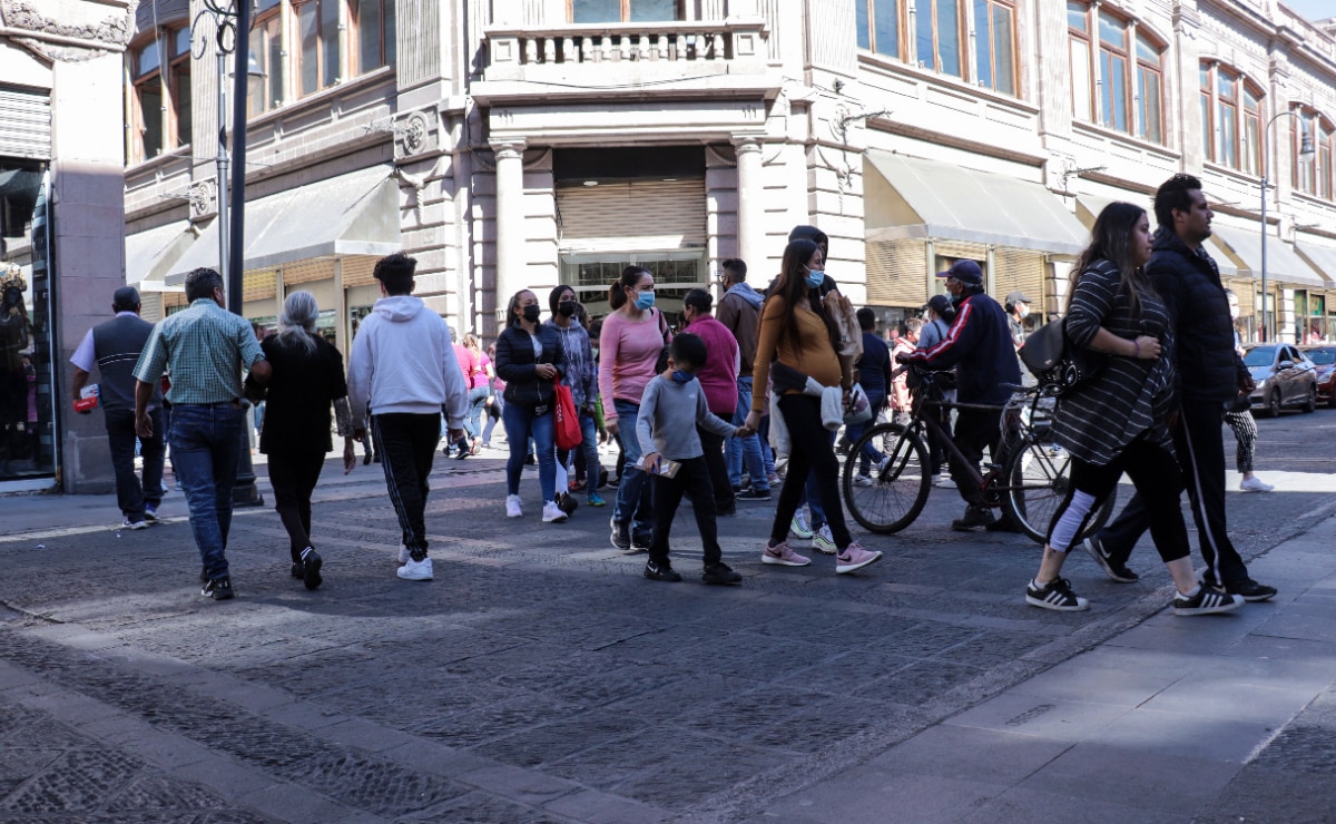 SLP suma 3 muertes y 119 contagios por Covid-19 en Navidad