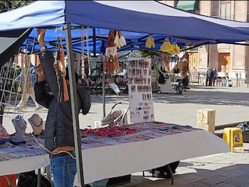 Comercios, restaurantes y servicios concentran la mayor informalidad laboral en San Luis Potosí: Inegi