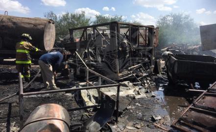 Incendio en chatarrera provoca movilización 
