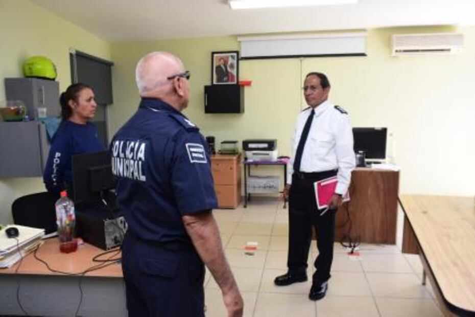 Nuevo director de seguridad municipal recorre comandancias 